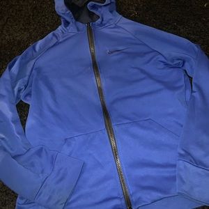 Nike dri-fit jacket size XL in boys